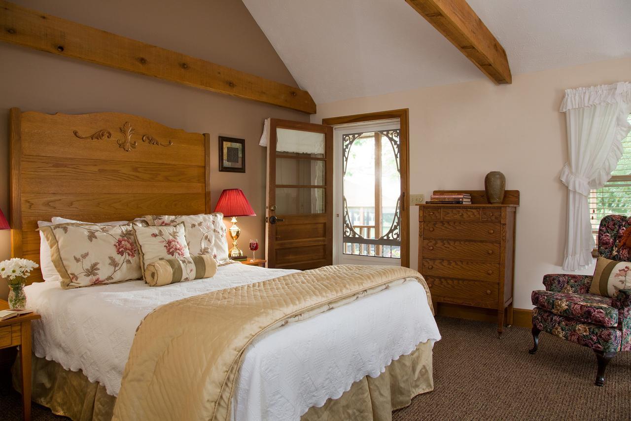 The White Oak Inn Zuck Exteriör bild